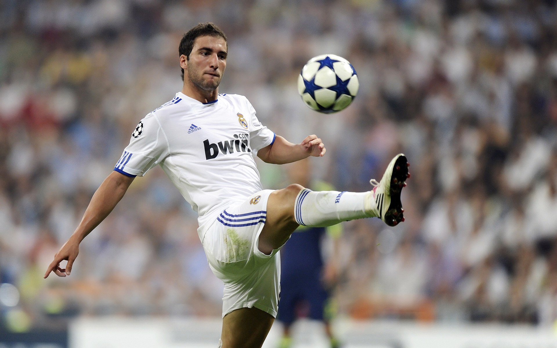 开云官网-法甲战术变革持续，精彩进球层出不穷，法甲水平如何